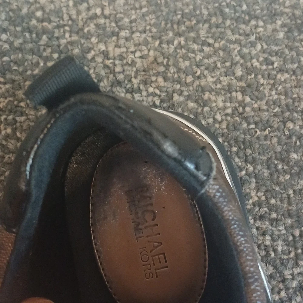 Michael Kors Womwns Soze 8 Sneakers in Black and Brown Glitter Bronze